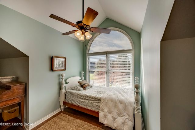 279 Persimmon Ridge Dr, Louisville, KY 40245