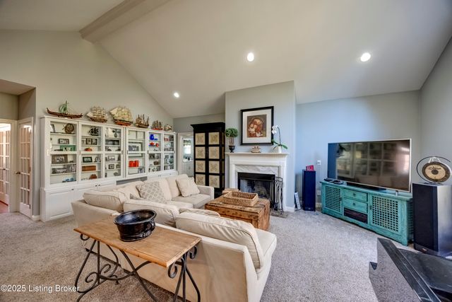 279 Persimmon Ridge Dr, Louisville, KY 40245