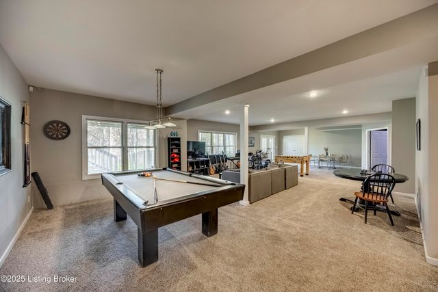 279 Persimmon Ridge Dr, Louisville, KY 40245