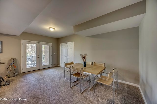 279 Persimmon Ridge Dr, Louisville, KY 40245