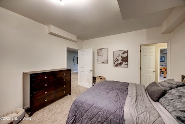 279 Persimmon Ridge Dr, Louisville, KY 40245