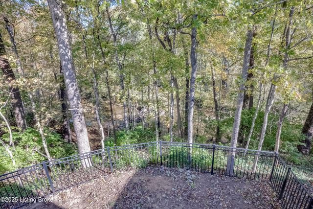 279 Persimmon Ridge Dr, Louisville, KY 40245