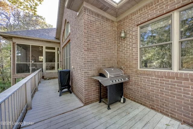 279 Persimmon Ridge Dr, Louisville, KY 40245