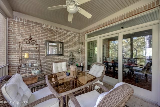 279 Persimmon Ridge Dr, Louisville, KY 40245