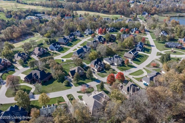279 Persimmon Ridge Dr, Louisville, KY 40245