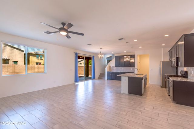10674 W Hayward Drive, Marana, AZ 85653