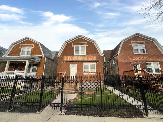 913 N Kedvale Avenue, Chicago, IL 60651