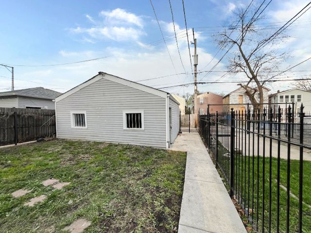 913 N Kedvale Avenue, Chicago, IL 60651