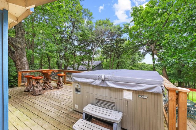 61 Windsor Drive, Pottsboro, TX 75076