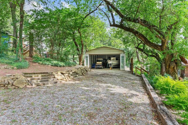 61 Windsor Drive, Pottsboro, TX 75076