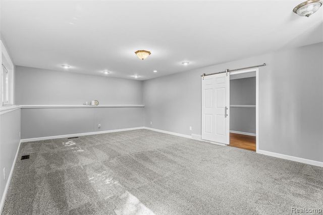 305 East Road, Holly, MI 48442