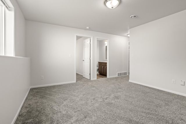 1319 13th Street W, West Fargo, ND 58078