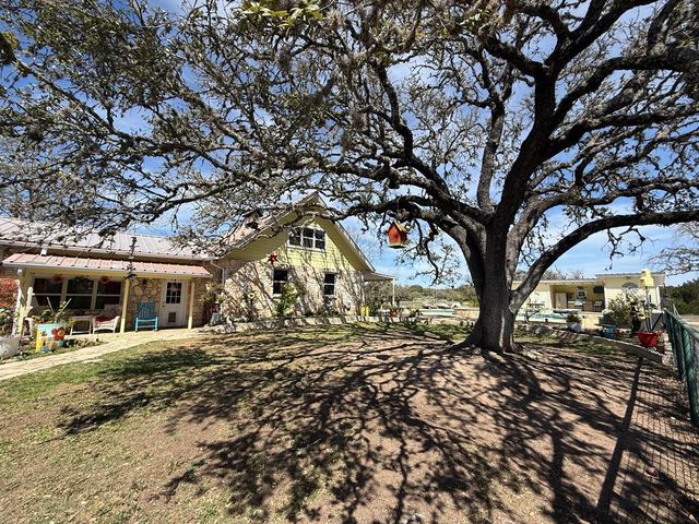 3320 Privilege Creek Rd, Pipe Creek, TX 78063