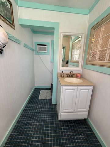 3320 Privilege Creek Rd, Pipe Creek, TX 78063