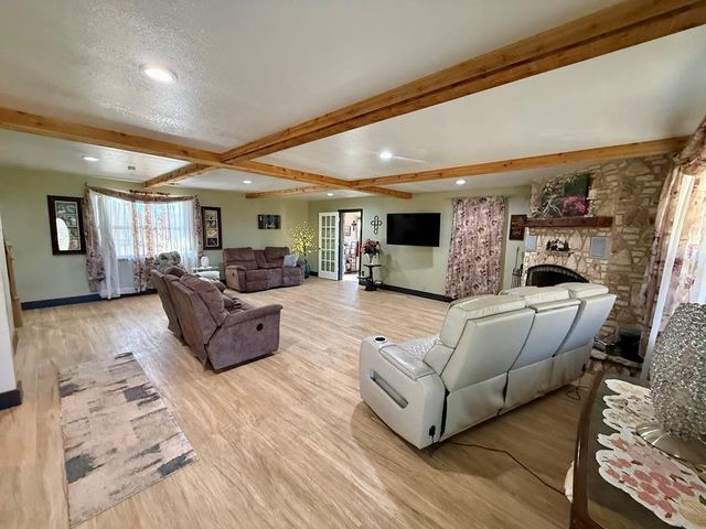 3320 Privilege Creek Rd, Pipe Creek, TX 78063