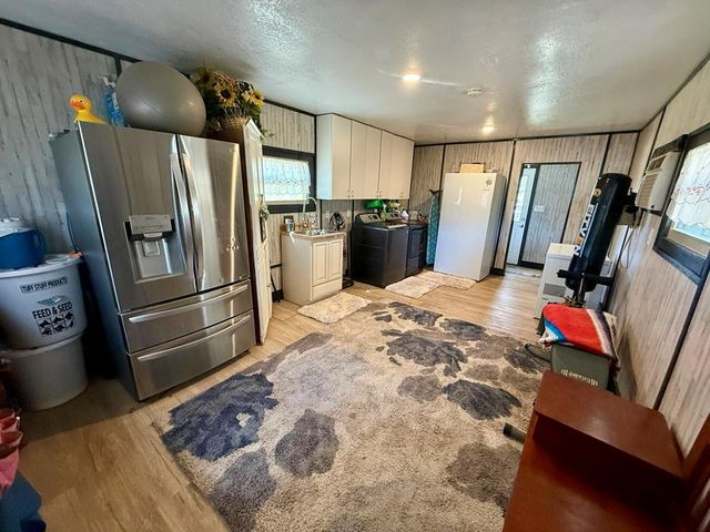 3320 Privilege Creek Rd, Pipe Creek, TX 78063