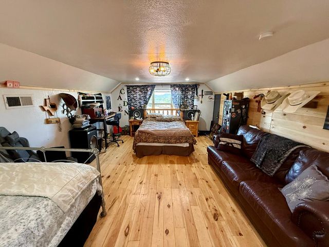 3320 Privilege Creek Rd, Pipe Creek, TX 78063