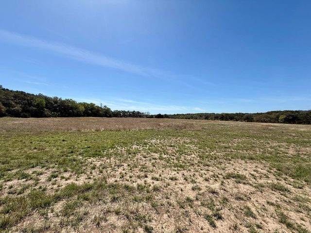 3320 Privilege Creek Rd, Pipe Creek, TX 78063