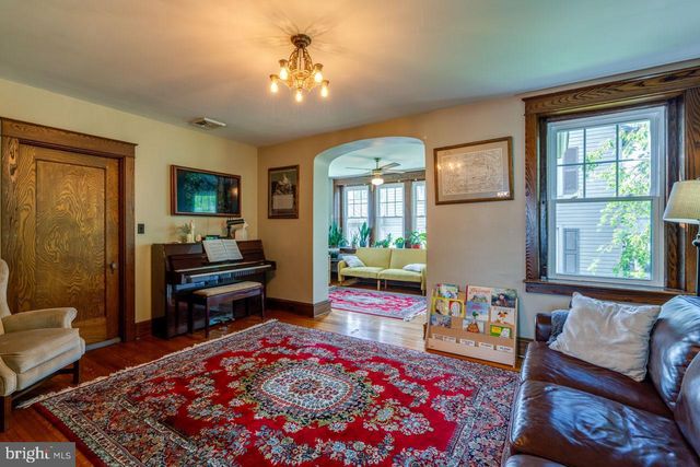 466 E MAIN ST, Leola, PA 17540