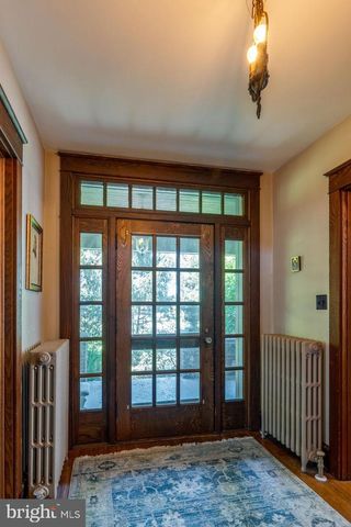 466 E MAIN ST, Leola, PA 17540