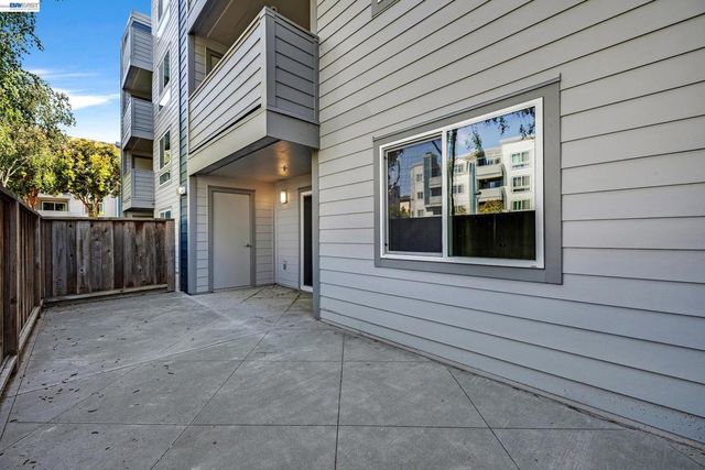6400 Christie Ave 2106, Emeryville, CA 94608