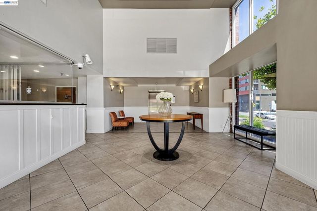 6400 Christie Ave 2106, Emeryville, CA 94608
