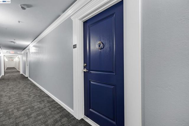 6400 Christie Ave 2106, Emeryville, CA 94608