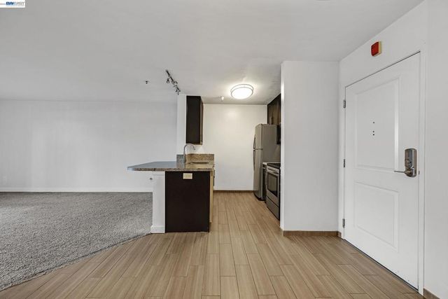 6400 Christie Ave 2106, Emeryville, CA 94608