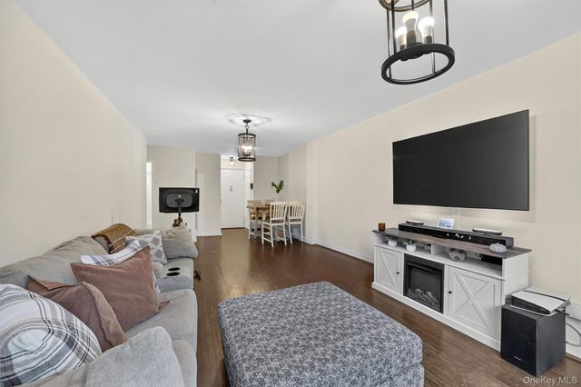 6495 Broadway 5R, Bronx, NY 10471