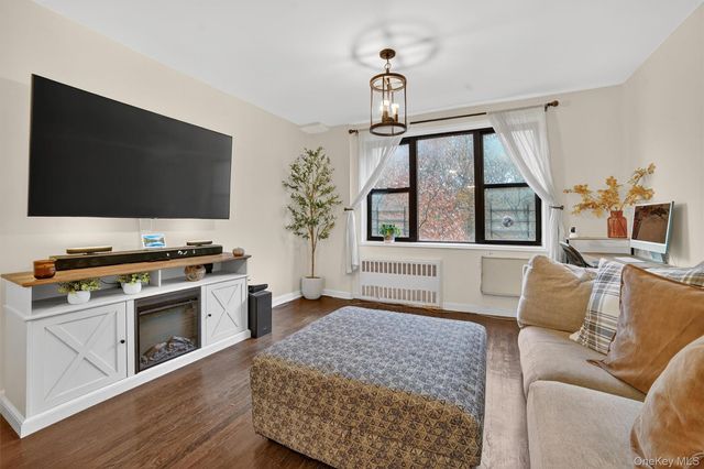 6495 Broadway 5R, Bronx, NY 10471