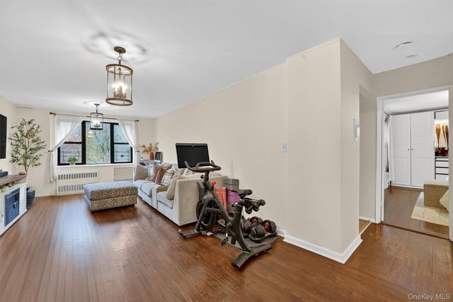 6495 Broadway 5R, Bronx, NY 10471