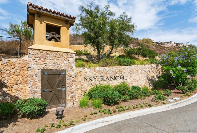 1402 Calabria St, Santee, CA 92071