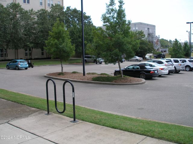 715 N 4th Street Apt 101, Wilmington, NC 28401