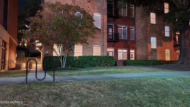 715 N 4th Street Apt 101, Wilmington, NC 28401