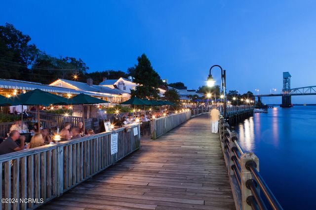 715 N 4th Street Apt 101, Wilmington, NC 28401