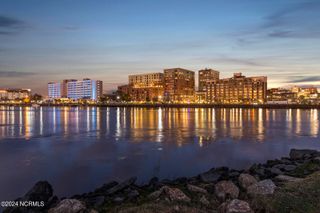 715 N 4th Street Apt 101, Wilmington, NC 28401