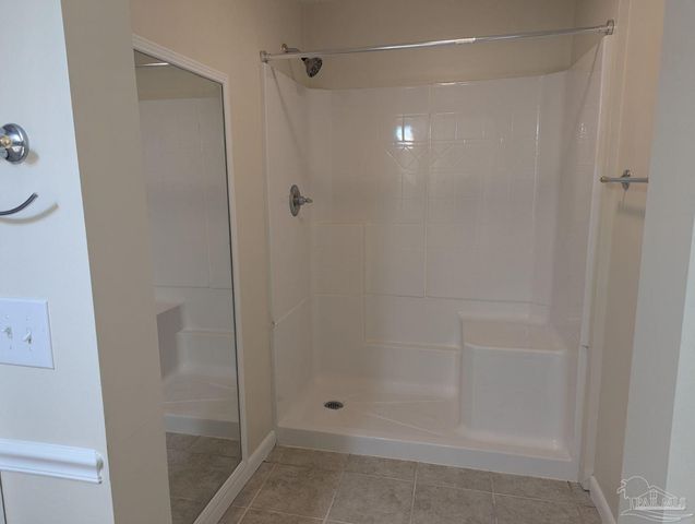 426 Fairpoint Dr, Gulf Breeze, FL 32561