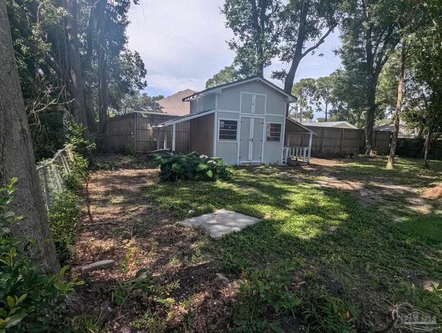 426 Fairpoint Dr, Gulf Breeze, FL 32561