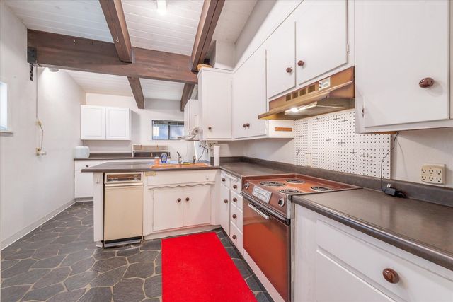 10027 Willow Court, Soda Springs, CA 95728