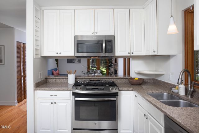 414 Waterside Drive, Carrboro, NC 27510