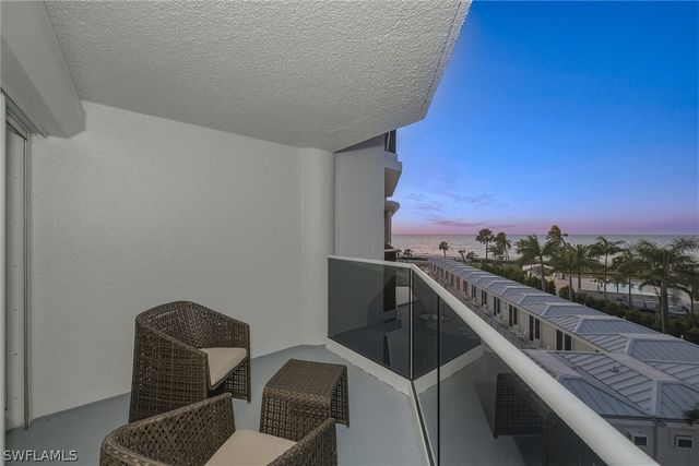 4041 Gulf Shore BLVD N 303, Naples, FL 34103