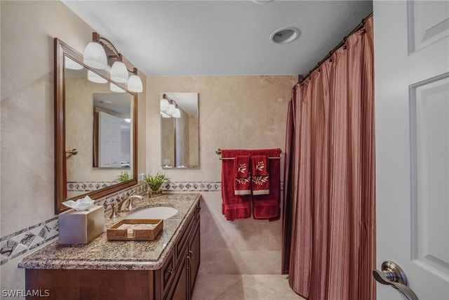 4041 Gulf Shore BLVD N 303, Naples, FL 34103