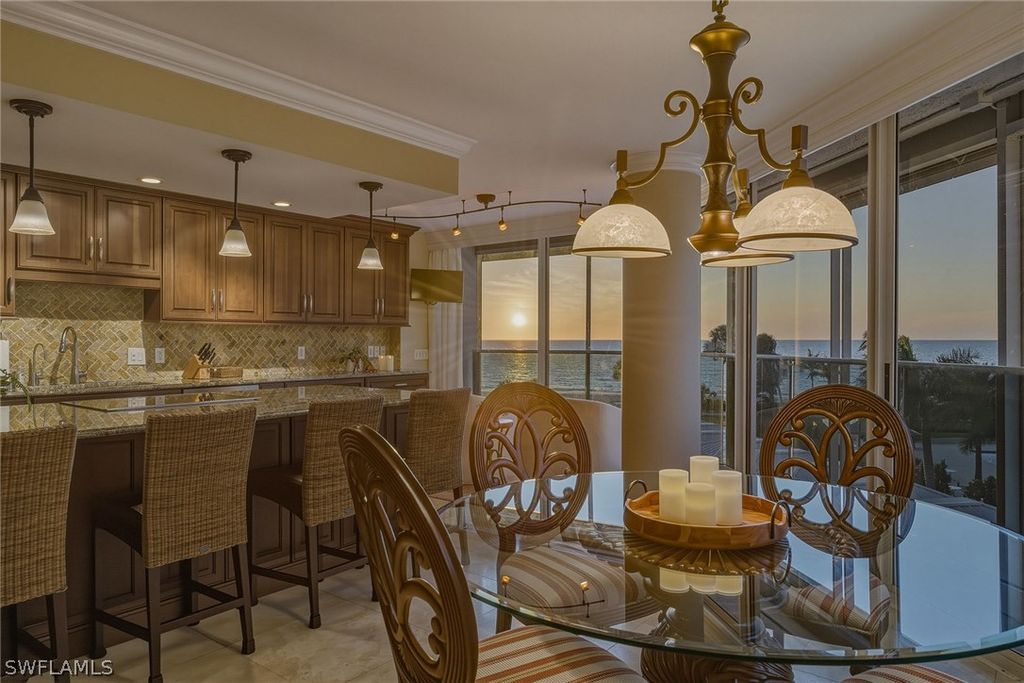 4041 Gulf Shore BLVD N 303, Naples, FL 34103