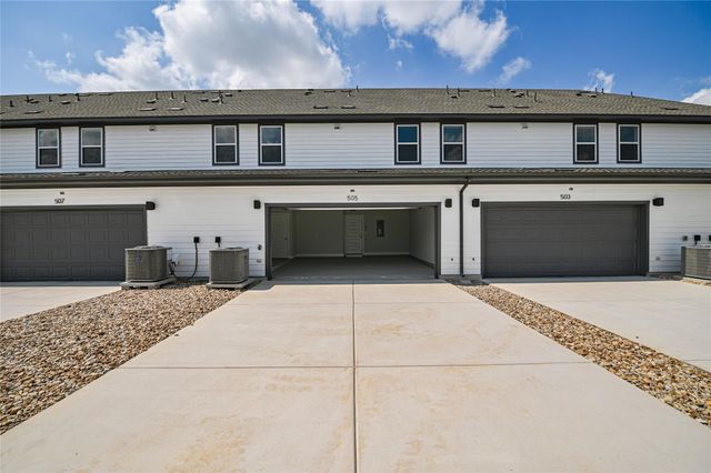505 Emory Crossing BLVD, Hutto, TX 78634