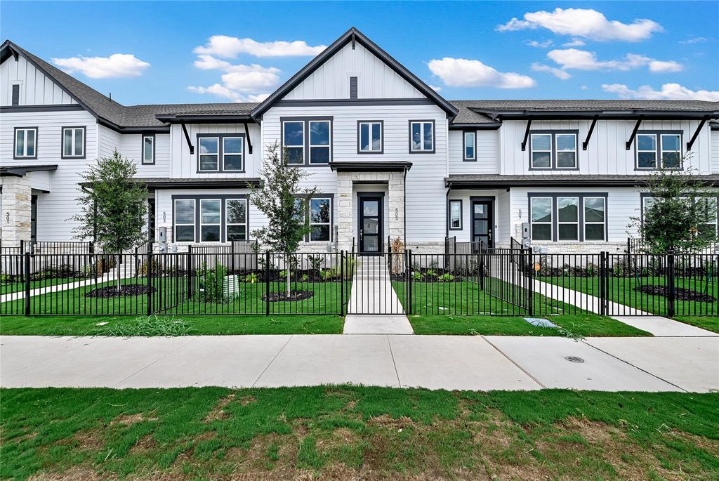 505 Emory Crossing BLVD, Hutto, TX 78634