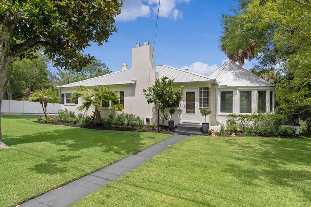 306 N CLAYTON STREET, Mount Dora, FL 32757