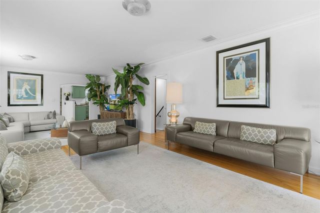 306 N CLAYTON STREET, Mount Dora, FL 32757