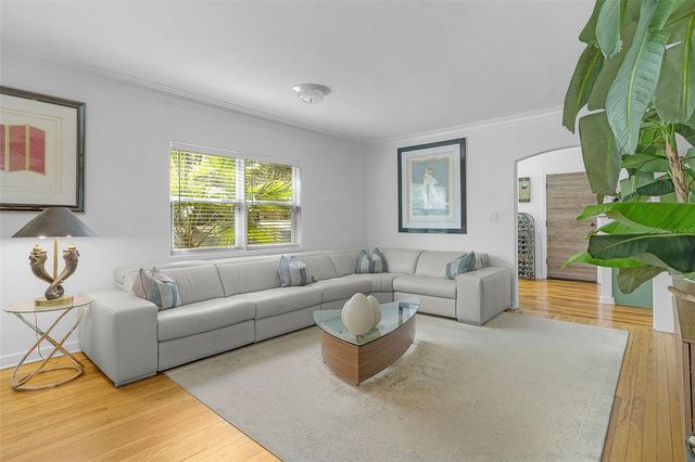 306 N CLAYTON STREET, Mount Dora, FL 32757