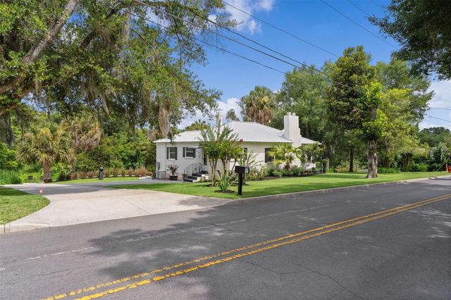 306 N CLAYTON STREET, Mount Dora, FL 32757