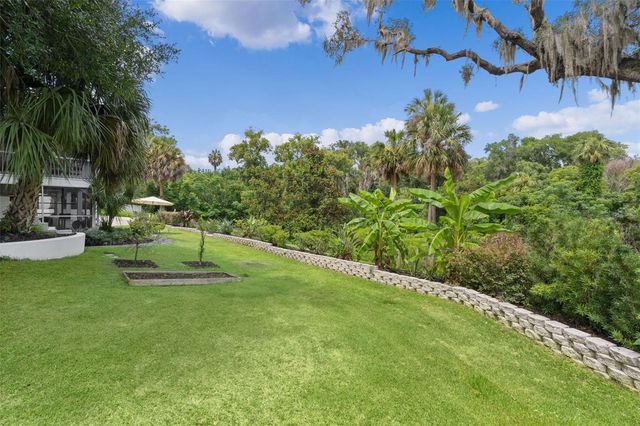306 N CLAYTON STREET, Mount Dora, FL 32757
